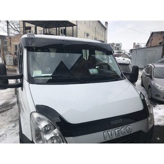 Vējstikla vizieris V1 (melns spīdīgs, 5 mm) Iveco Daily 2006–2014 foto 1