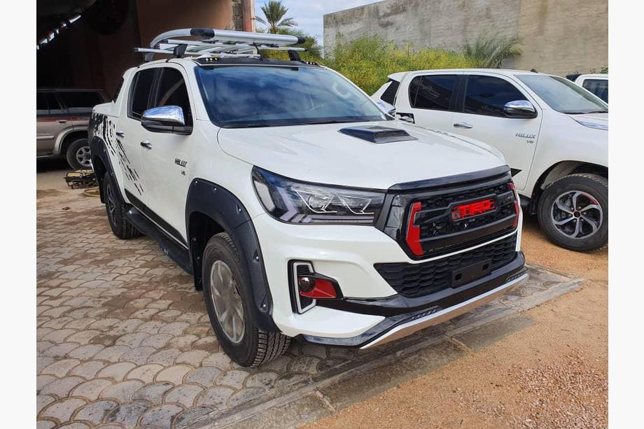 Toyota Hilux 2015– Priekšējie lukturi Lexus-design V1 2015-2019 (2 gab.) Image