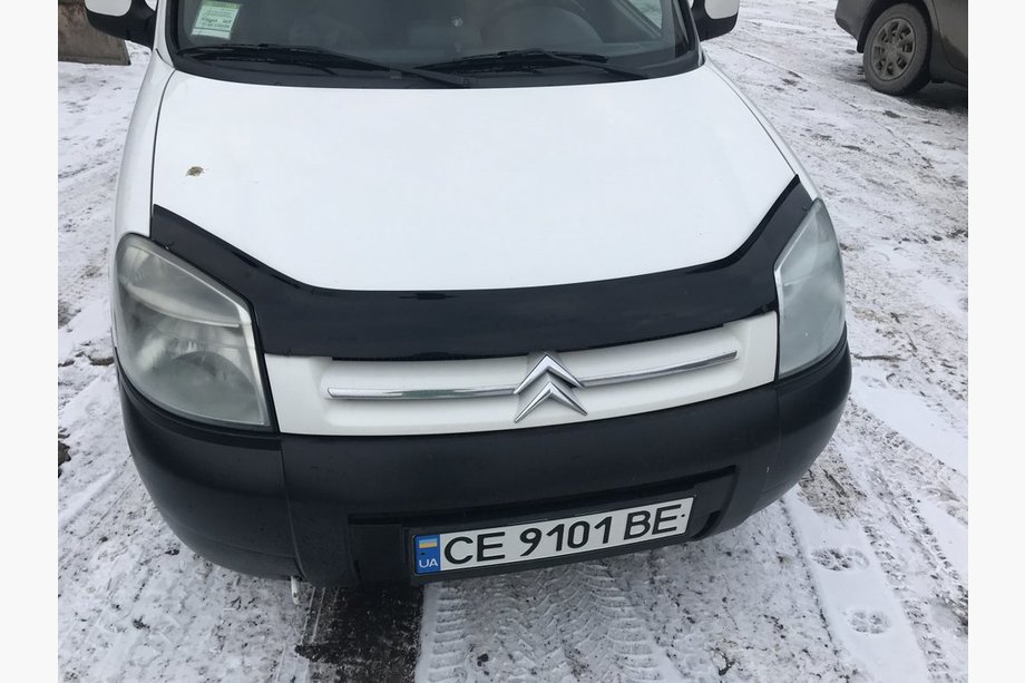 Citroen Berlingo 1996–2008 Kapota deflektors FLY (2003-2008) Image