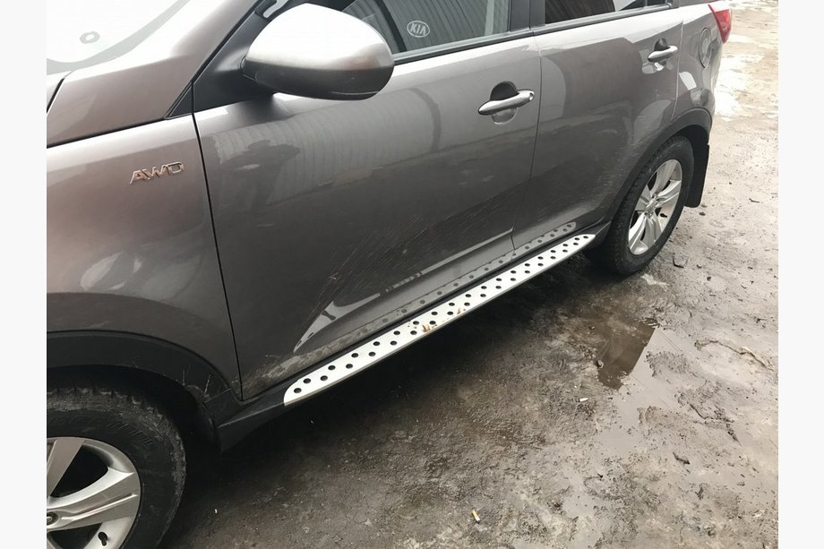 Kia Sportage 2010–2015 Niken BMW-style sānu pakāpieni (2 gab., alumīnijs) Image