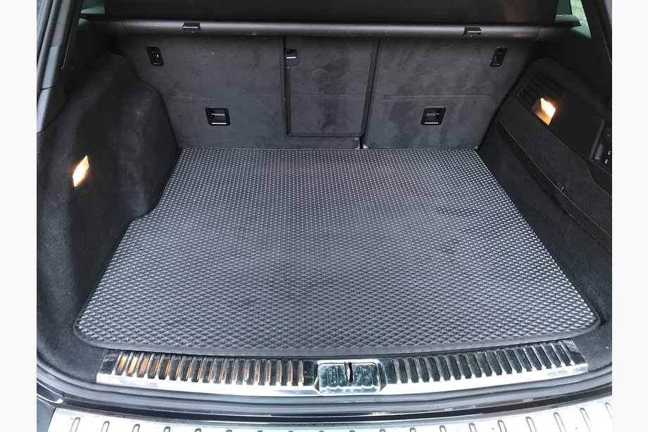 Volkswagen Touareg 2010–2018 Bagāžnieka paklājiņš V2 (EVA, melns) Image