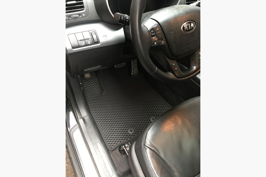 Kia Sorento II XM 2009–2014 Salona paklājiņi 2009-2012 (EVA, melni) Image