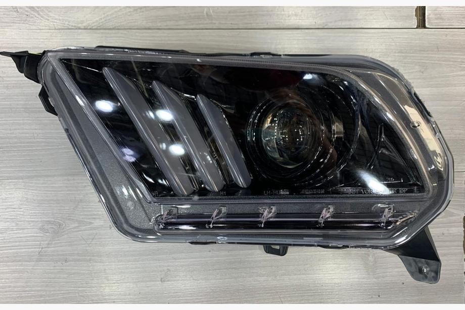 Ford Mustang 2015–2023 Priekšējie lukturi (2 gab., 2010-2015) Image