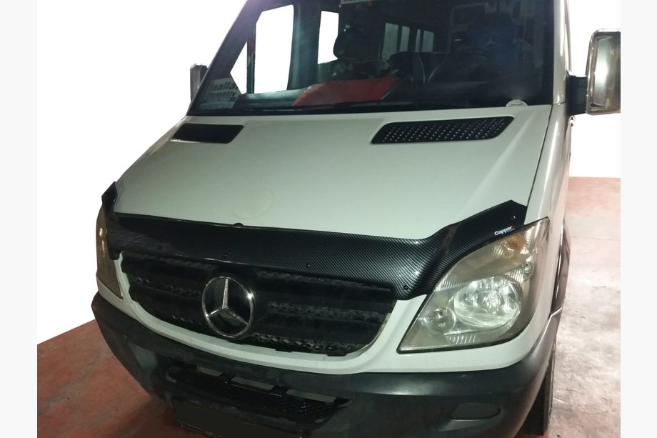 Mercedes Sprinter W906 2006–2018 Kapota deflektors karbonizskata 2006-2013 (EuroCap) Image