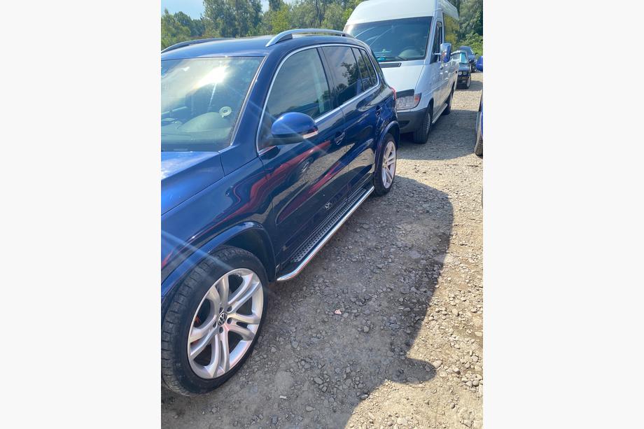 Volkswagen Tiguan 2007–2016 Sānu pakāpieni Maydos V2 (2 gab., nerūsējošais tērauds) Image