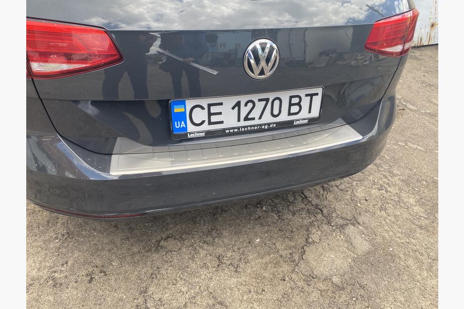 Volkswagen Passat B8 2015–2023 OmsaLine aizmugurējā bampera uzlika (nerūsējošais tērauds) Image