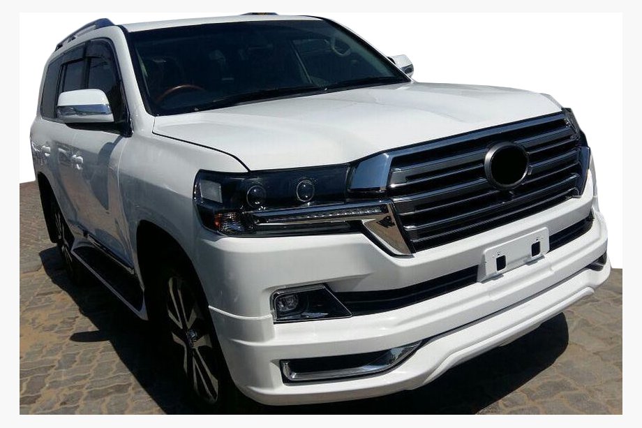 Toyota Land Cruiser 200 2007–2021 Bodykit komplekts 2016↗ (Modelista V2) Melna krāsa Image