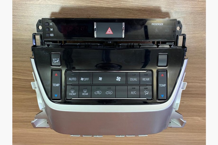 Toyota Land Cruiser 200 2007–2021 Clima vadības bloks 2015+ Image