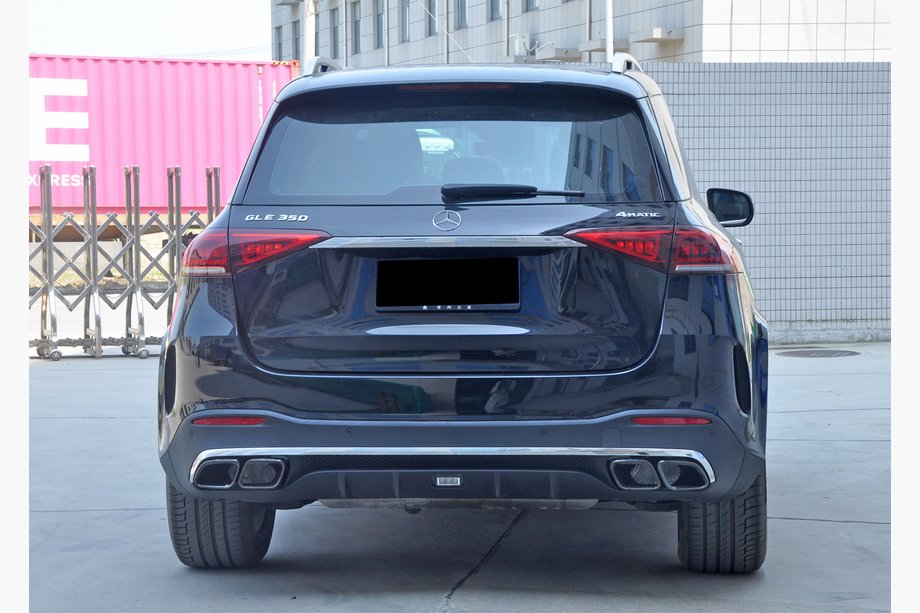 Mercedes GLE W167 2018– Aizmugurējais difuzors ar izplūdes uzgaļiem GLE63 Silver (2018-2026) Image