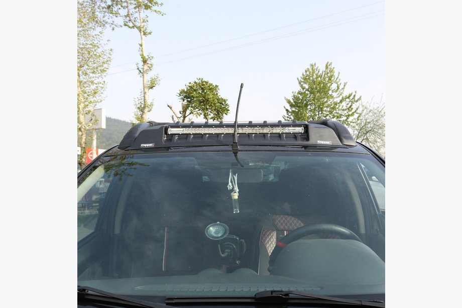 Mitsubishi Pajero Sport 2008–2015 Vējstikla vizieris V3 (LED) Foto 2