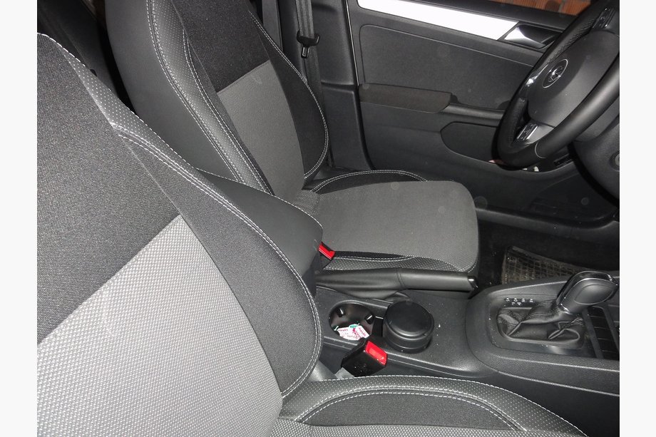 Volkswagen Jetta 2011–2018 Auto sēdekļu pārvalki SoyuzAuto Premium Image