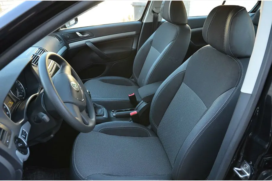 Skoda Octavia II A5 2006–2010 Autosēdekļu pārvalki (mākslīgā āda↗audums, Premium) Image