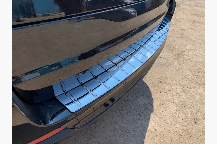 BMW X5 F15 2013–2018 Hroma aizmugurējā bufera uzlika (OmsaLine) Image