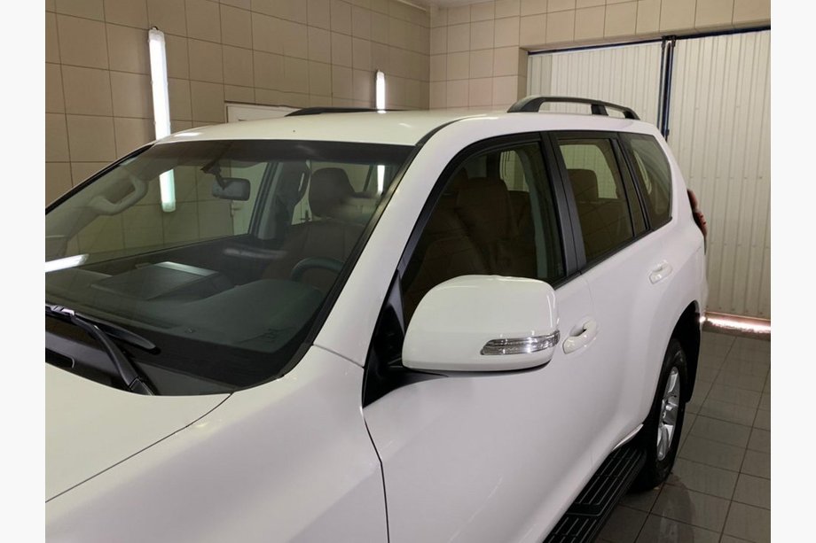 Toyota Land Cruiser Prado 150 2009–2023 Jumta reliņi, turku dizains (melni, 2 gab.) plastmasas kājiņas Image