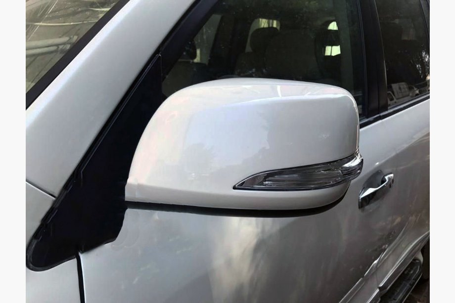 Toyota Land Cruiser Prado 150 2009–2023 Atpakaļskata spoguļu vāciņi (ar sānu pagrieziena signāla atkārtotāju, 2014. gada dizains) Melna krāsa Image
