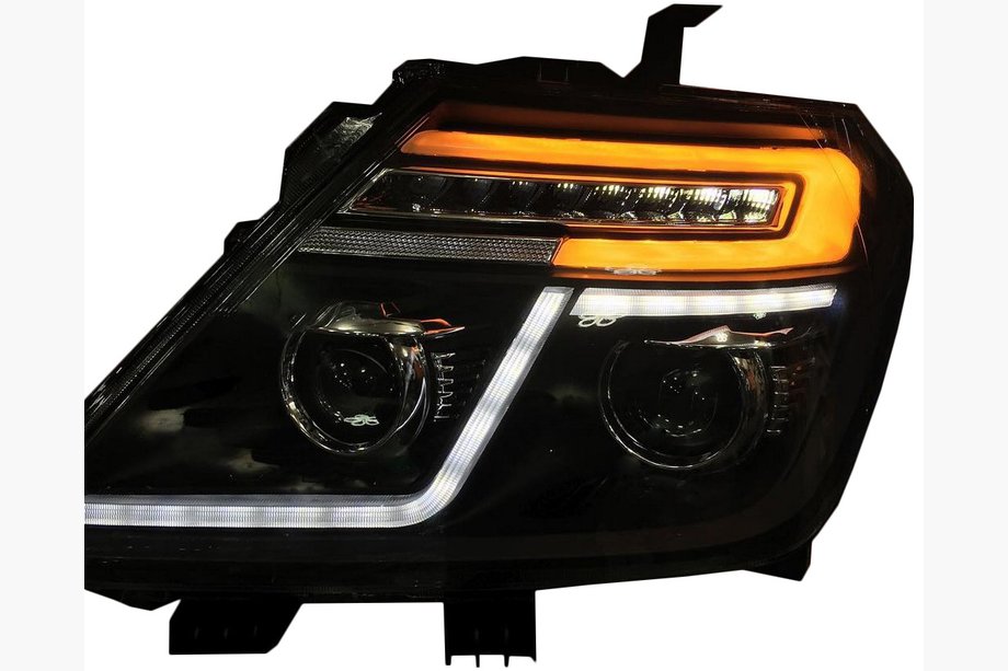 Nissan Patrol Y62 2010–2024 Priekšējie lukturi Flash LED (2 gab.) Image