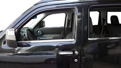 Dodge Nitro 2006–2011 Logu moldings (nerūsējošais tērauds) foto 1