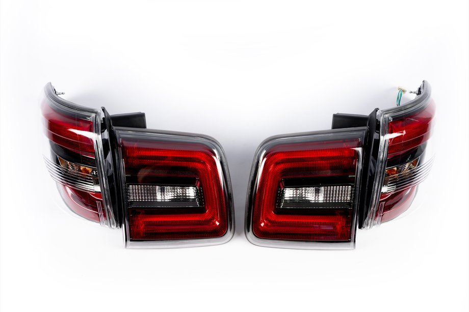 Nissan Armada 2016–2024 Aizmugurējie LED lukturi (2019. dizains) Image