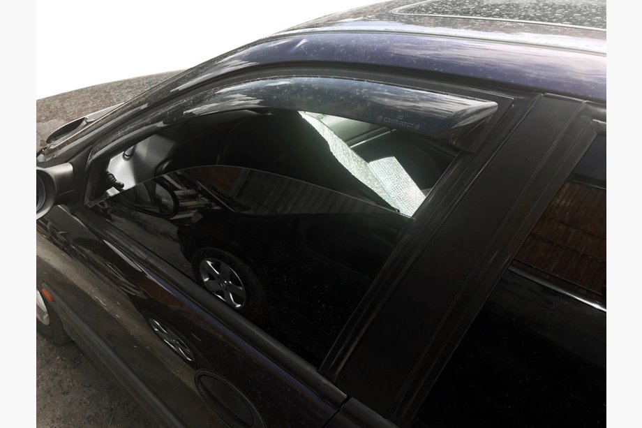 Renault Laguna 1994–2001 Logu vēja deflektori (priekšējie) Image