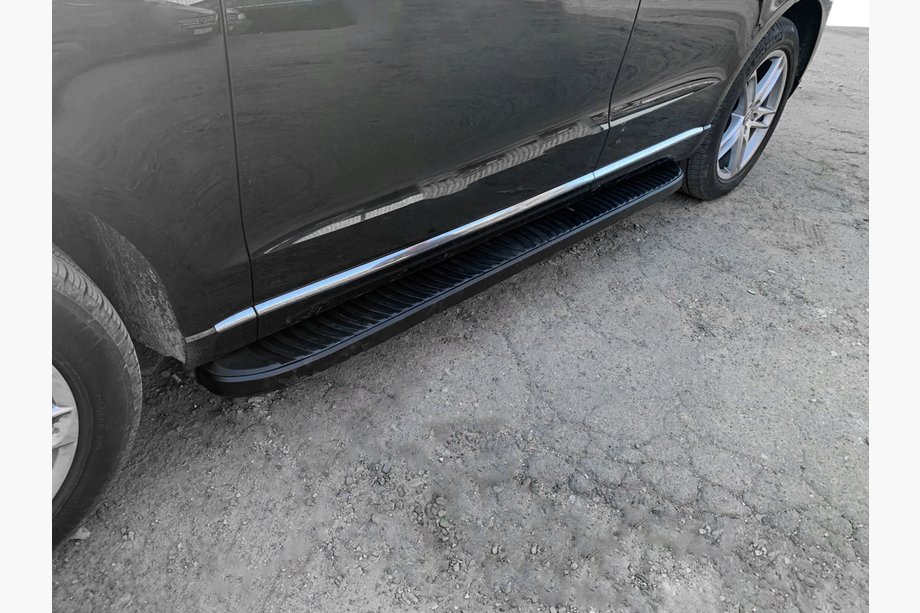 Audi Q5 2008–2017 Sānu sliekšņi Tayga Black (2 gab., alumīnijs) Image