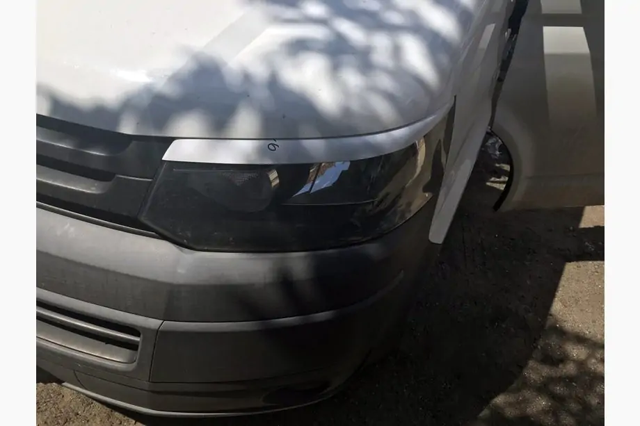 Volkswagen T5 2010–2015 Priekšējo lukturu uzacis (2 gab., krāsošanai) Image