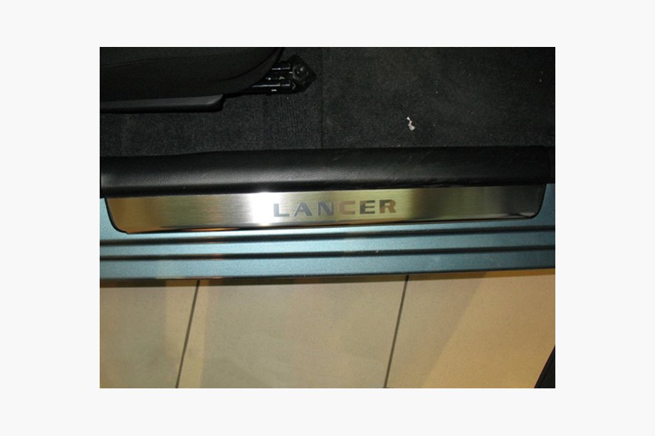 Mitsubishi Lancer 9 2004–2008 Sliekšņu uzlikas Nataniko (4 gab., nerūsējošais tērauds) Image