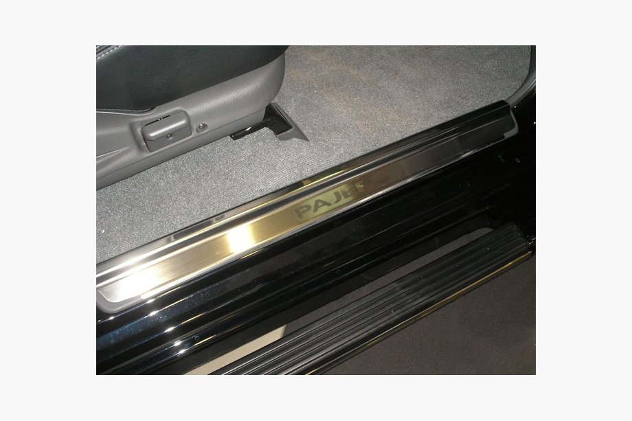 Mitsubishi Pajero Sport 1996–2007 Sliekšņu uzlikas Nataniko (nerūsējošais tērauds) Standarta - Lohmann līmlente, 0,5 mm Image