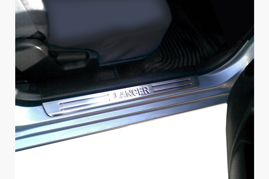 Mitsubishi Lancer 9 2004–2008 Durvju sliekšņu uzlikas OmsaLine (4 gab., nerūsējošais tērauds) Image