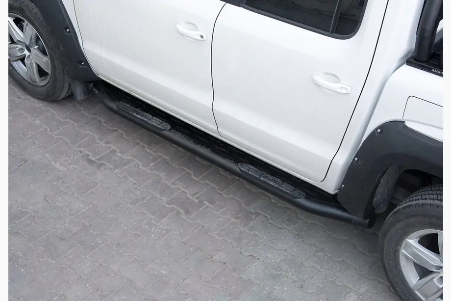 Isuzu D-Max 2019– Sānu sliekšņi Amazon Black 76 mm (2 gab., melni) Image