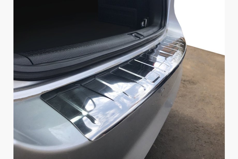 Volkswagen Passat B7 2012–2015 Aizmugurējā bufera aizsarguzlika Carmos (SW, nerūsējošais tērauds) Image