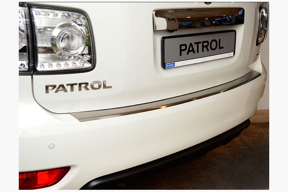 Nissan Patrol Y62 2010–2024 Aizmugurējā bampera uzlika ar ieloci Nataniko (nerūsējošais tērauds) Foto 1
