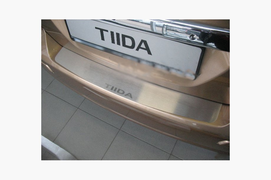 Nissan Tiida 2004–2011 Aizmugurējā bampera uzlika Nataniko (nerūsējošais tērauds) Sedans Image