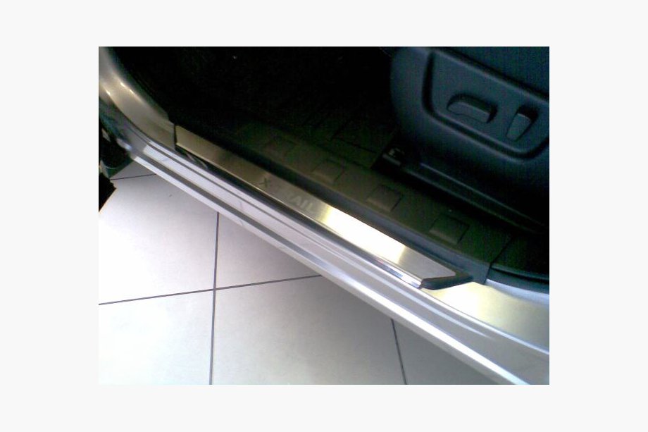 Nissan X-trail T31 2007–2014 Sliekšņu uzlikas Nataniko (4 gab., nerūsējošais tērauds) Premium - 3M līmlente, 0,8 mm Image