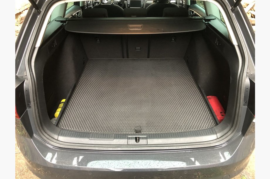 Volkswagen Golf 7/E-Golf 2012–2020 EVA bagāžnieka paklājiņš (SW, melns) Image