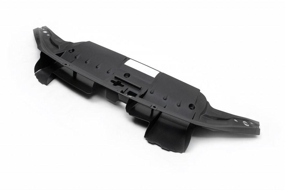Toyota Land Cruiser 200 2007–2021 Plastmasas apdare zem interkūlera 4.5 dīzelim Image
