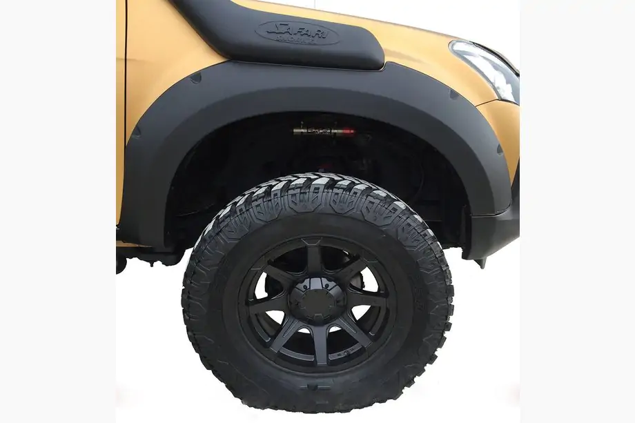 Isuzu D-Max 2011–2019 Riteņu arku paplašinātāji Image