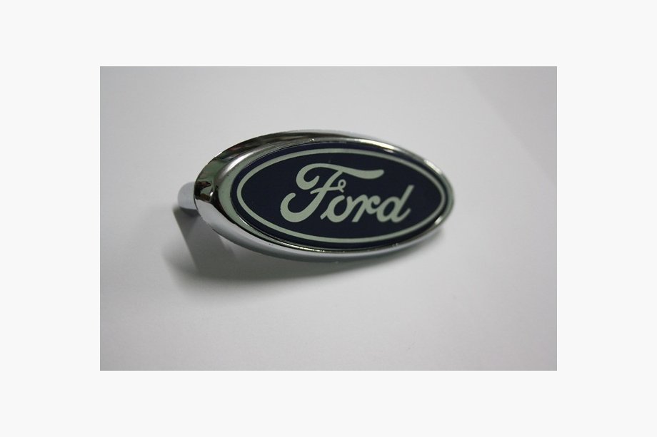 Ford Connect 2006–2009 Ford Connect priekšējā emblēma Image