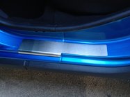 Renault Sandero 2013–2022 Sliekšņu uzlikas Nataniko (4 gab., nerūsējošais tērauds) Standarta - Lohmann līmlente, 0,5 mm foto 2