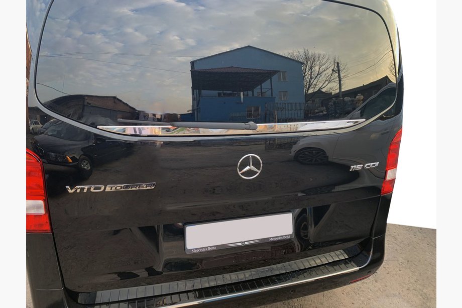 Mercedes Vito/V klase W447 2014– Aizmugurējā stikla apmale (mazais stikls) nerūsējošais tērauds Carmos - turku teras Image