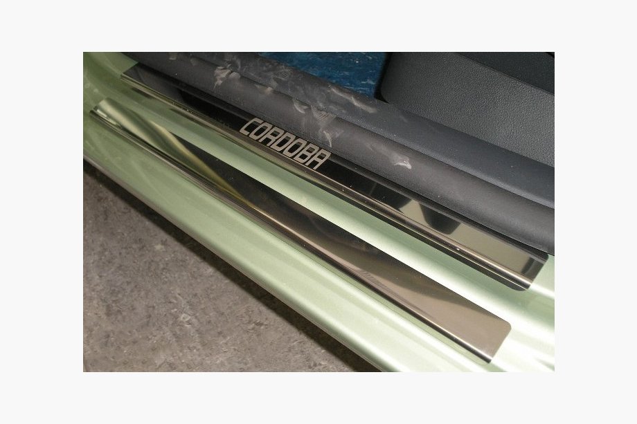 Seat Cordoba 2000–2009 Durvju sliekšņu uzlikas Nataniko (8 gab., nerūsējošais tērauds) Image