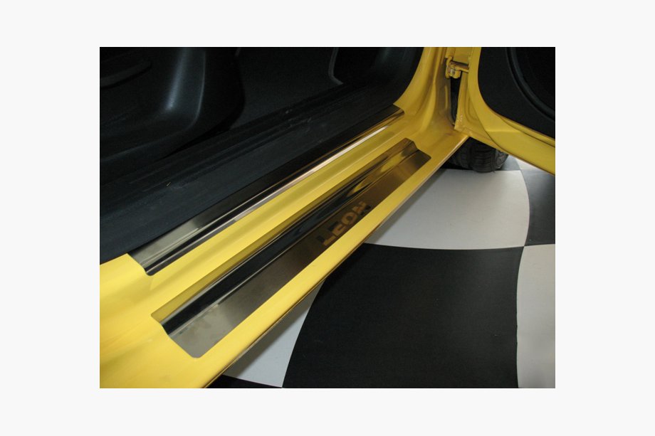 Seat Leon 2005–2012 Durvju sliekšņu uzlikas Nataniko (8 gab., nerūsējošais tērauds) Standarta - Lohmann līmlente, 0,5 mm Image