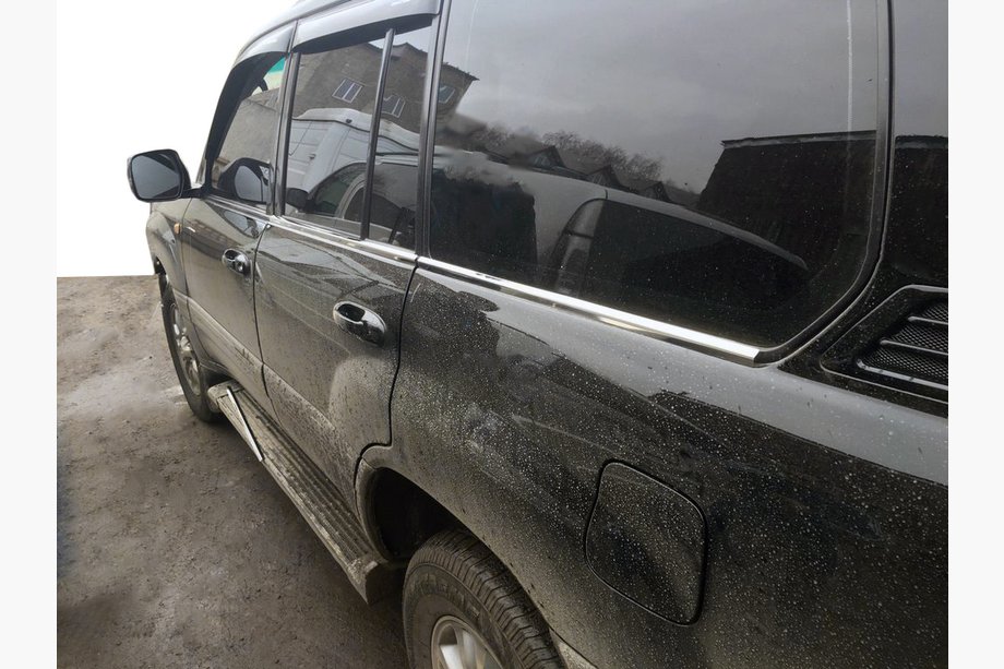 Lexus LX470 1998–2007 Logu apmales (6 gab., nerūsējošais tērauds) Image