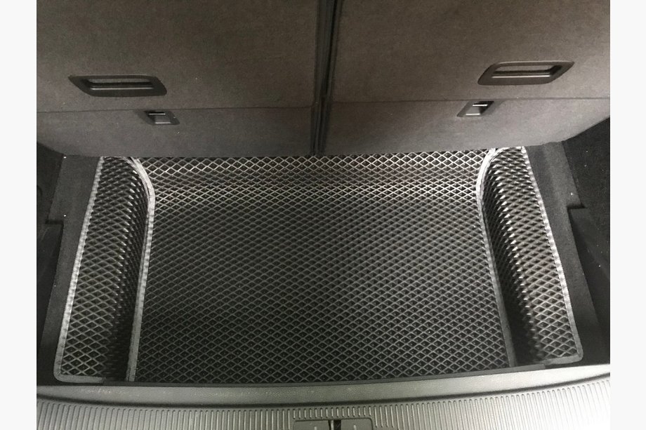 Volkswagen Sharan 2010–2023 Apakšējais bagāžnieka paklājiņš (EVA, melns) Image