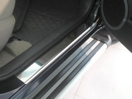 Toyota Rav 4 2001–2005 Sliekšņu uzlikas Nataniko (4 gab., nerūsējošais tērauds) Standarta - Lohmann līmlente, 0,5 mm foto 1