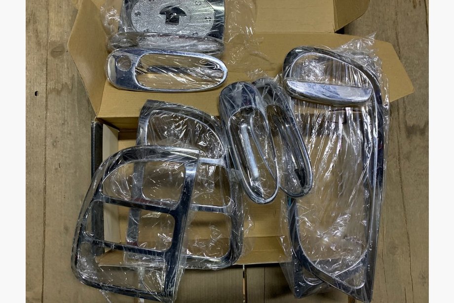 Toyota Rav 4 2001–2005 Hroma pakete (2003-2005) Image