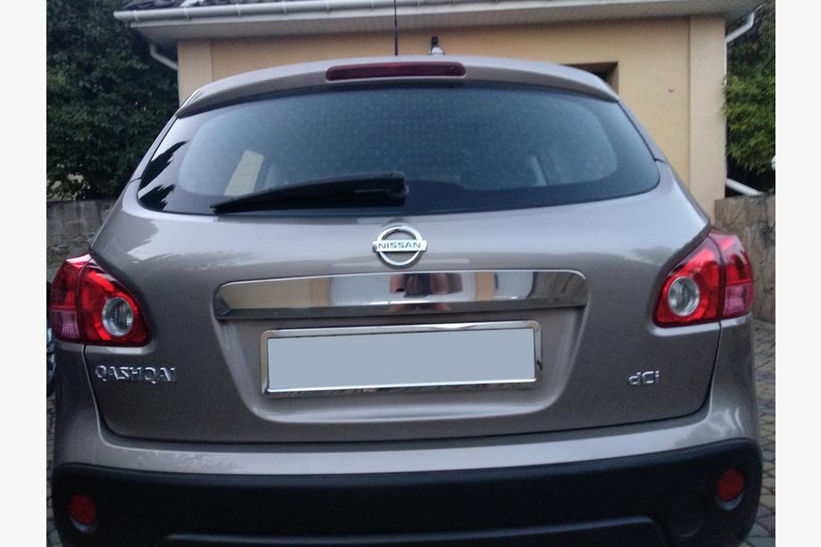 Nissan Qashqai 2007–2010 Uzliktnis virs numura zīmes (nerūsējošais tērauds) Bez pogas, Carmos – turku tērauds Image