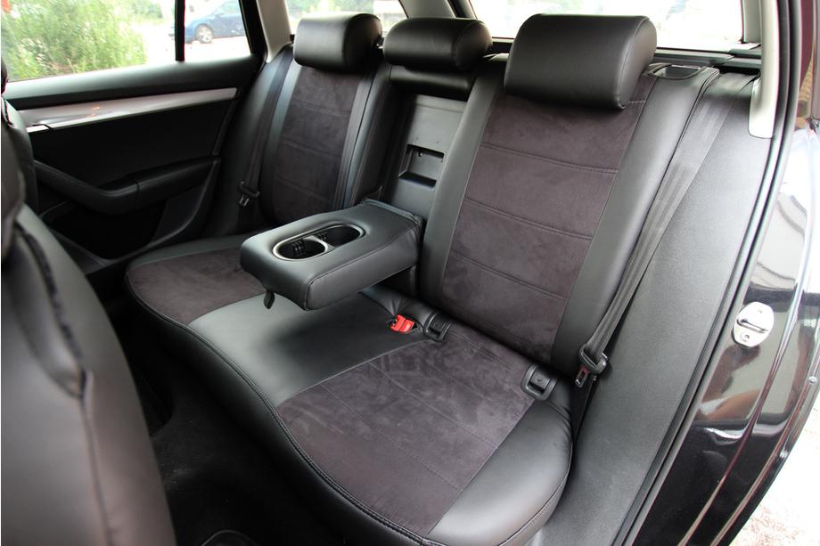 Skoda Octavia III A7 2013–2019 Auto sēdekļu pārvalki eko āda+audums+Alcantara Antara A001 (pilns salona komplekts) Foto 3