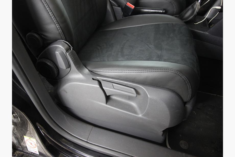 Volkswagen Touran 2003–2010 Auto sēdekļu pārvalki eko āda+audums+Alcantara Antara A001 (pilns salona komplekts) Foto 6