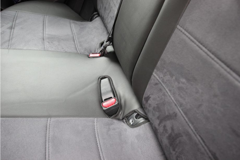 Toyota Yaris/Yaris Cross (XP210) 2020– Auto sēdekļu pārvalki eko āda+audums+Alcantara Antara A001 (pilns salona komplekts) Foto 11