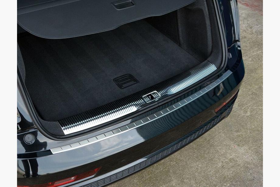Audi Q3 2011–2019 OmsaLine aizmugurējā bampera uzlika (nerūsējošais tērauds) Image